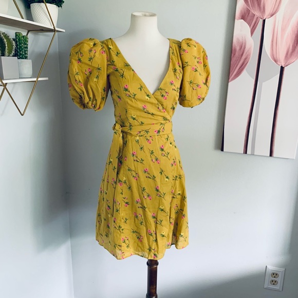 NWT! LPA • Heidi Dress in Little Roses • SZ XS • Retail $228 - Picture 6 of 15